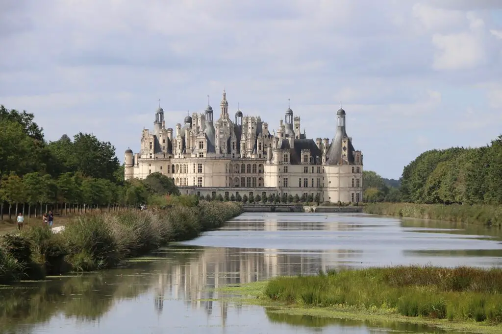 The Magic of France’s Most Romantic Destinations: Loire Valley, Mont Saint-Michel, and Cannes